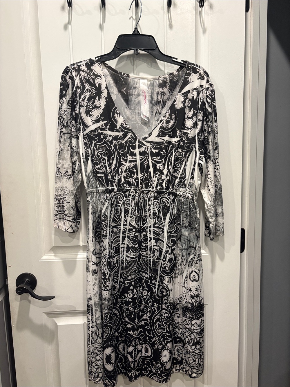 Cristinialove v-neck woman’s 1x bohemian style black&white dress